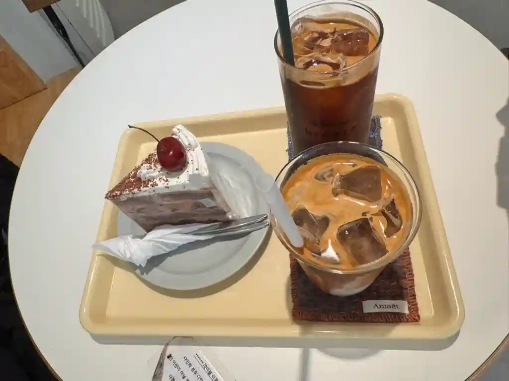 일산 백석동 케이크 맛집 슬로우 브리즈|수제케이크가 맛있는 분위기 좋은 카페 일산 백석동 케이크 맛집 슬로우 브리즈|수제케이크가 맛있는 분위기 좋은 카페